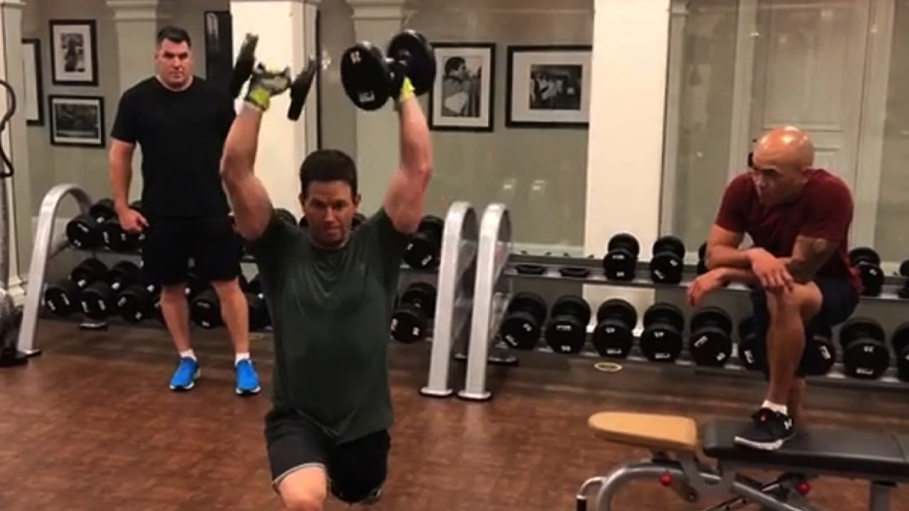 Mark Wahlberg workout