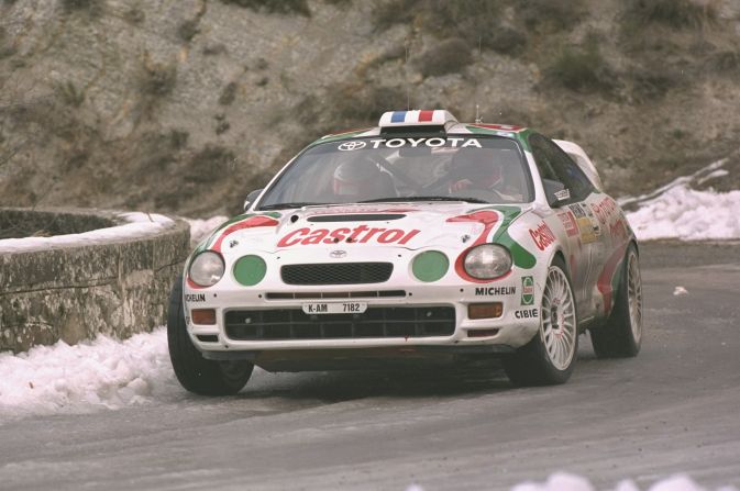 The WRC enjoyed a popularity boost in 1995 with the release of racing game "Sega Rally Championship." It featured TOYOTA's iconic Celica GT-Four, driven here by Didier Auriol.