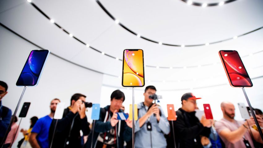 Apple iPhone Xr models rest on display during a launch event on September 12, 2018, in Cupertino, California. - New iPhones set to be unveiled Wednesday offer Apple a chance for fresh momentum in a sputtering smartphone market as the California tech giant moves into new products and services to diversify.Apple was expected to introduce three new iPhone models at its media event at its Cupertino campus, notably seeking to strengthen its position in the premium smartphone market a year after launching its $1,000 iPhone X. (Photo by NOAH BERGER / AFP)        (Photo credit should read NOAH BERGER/AFP/Getty Images)