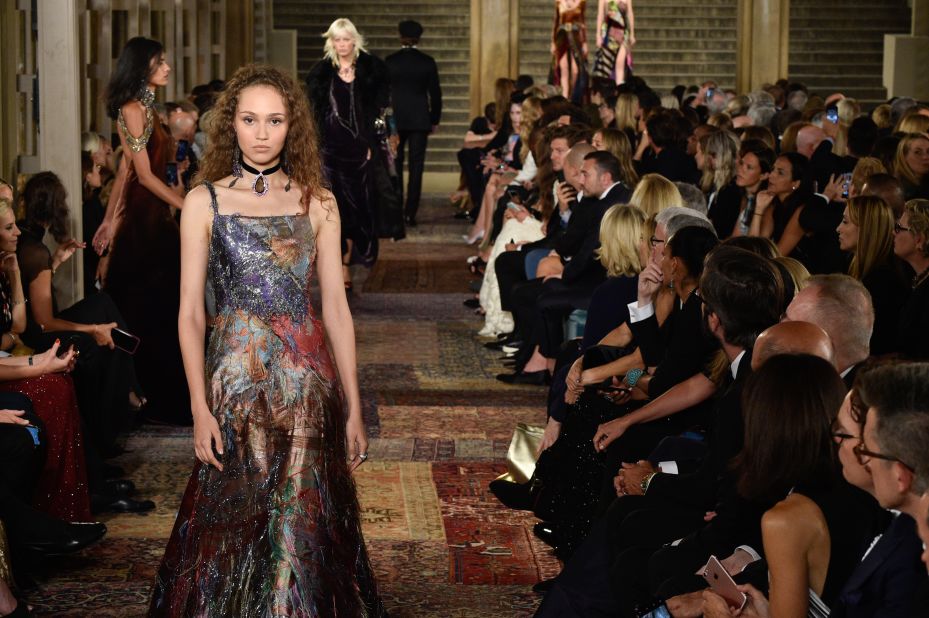 Donna Karan & Other Designers Auctioned Designs to Help Veterans