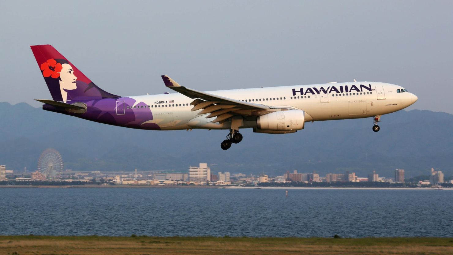 Hawaiian Airlines plans a nonstop flight between Honolulu and Boston.