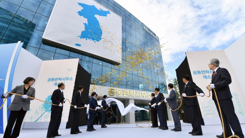 South and North Korean officials attend an opening ceremony of a joint liaison office in Kaesong, North Korea, on September 14, 2018. - North and South Korea opened a joint liaison office in the Northern city of Kaesong on September 14, as they knit closer ties ahead of President Moon Jae-in's visit to Pyongyang next week. (Photo by - / KOREA POOL / AFP) / South Korea OUT        (Photo credit should read -/AFP/Getty Images)