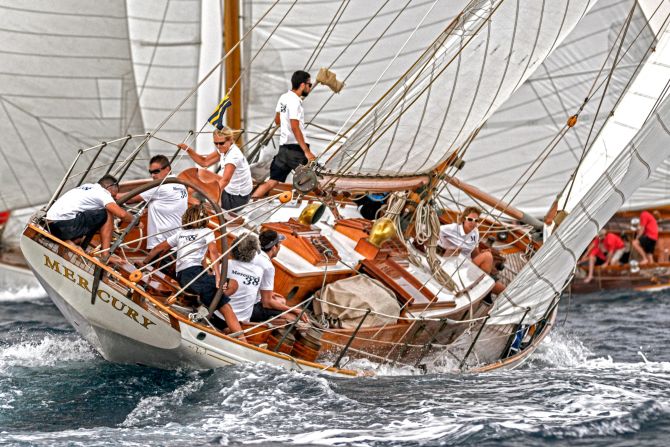 Alfred Farre's chosen photograph shows the Mercury's crew near Barcelona during the XI Puig Vela Clàssica.