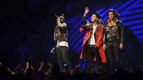 G-Dragon, Taeyang, T.O.P, Daesung and Seungri of Korean band Bigbang receive the Best Worldwide Award during the MTV Europe Music Awards 2011 live show.