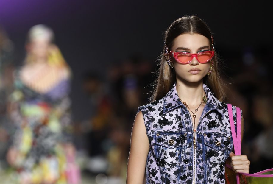 Milan Fashion Week Men's Spring/Summer 2019 - Versace - Catwalk