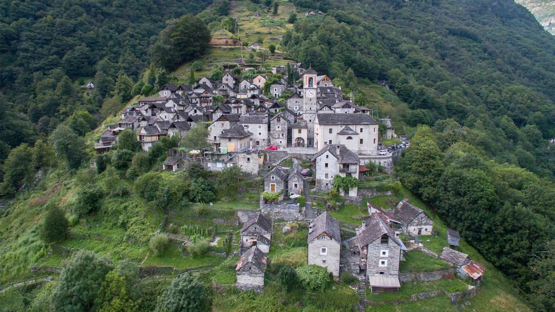 <strong>Population: </strong>Back at the start of the 19th century, Corippo was a thriving farming community of around 300 people. 