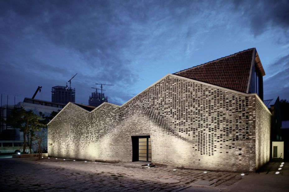 Chi She, a Shanghai art gallery designed by Archi-Union, was completed in 2016. Scroll through to see projects designed by Archi-Union Architects.
