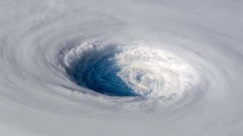 Gerst wrote that, from space, the storm looks "as if somebody pulled the planet's gigantic plug."