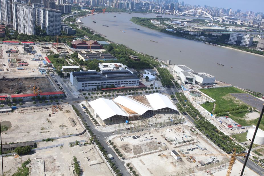 An aerial view of the AI Pavilion in Shanghai, China. The roof of building is comprised of prefabricated parts. On-site assembly took around one month. 