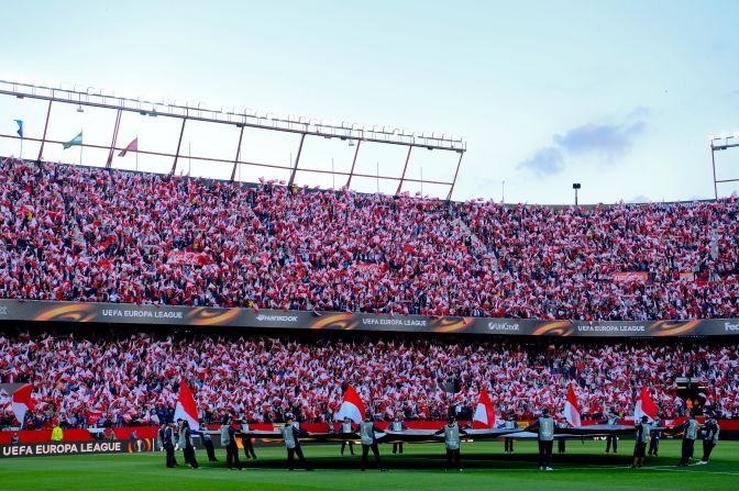 With a capacity of 43,883, the Ramon Sanchez Pizjuan cannot compare to the size of some stadiums in La Liga but its atmosphere can. The home fans are a big factor behind Sevilla's impressive home-record. The team went over a year without a loss at home in 2017. 