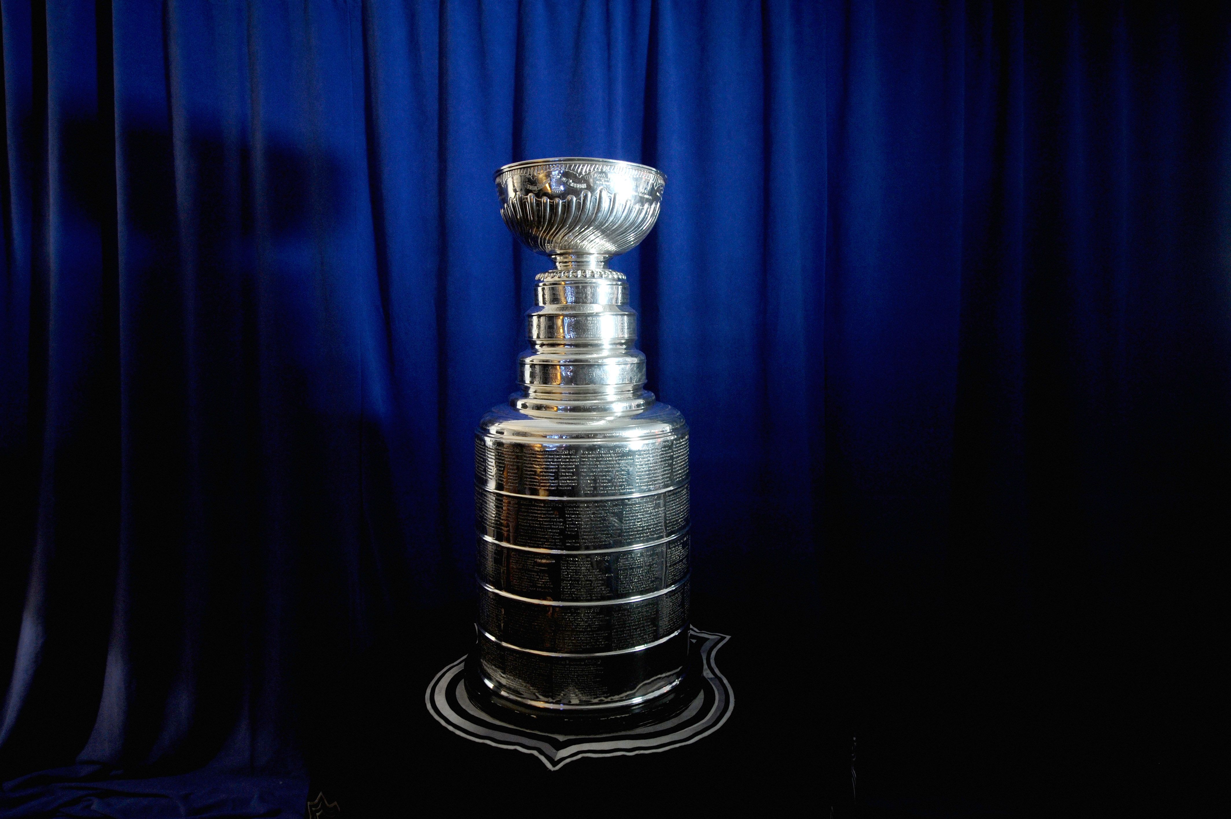 PHOTO: Defending champion Blackhawks engraved on Stanley Cup
