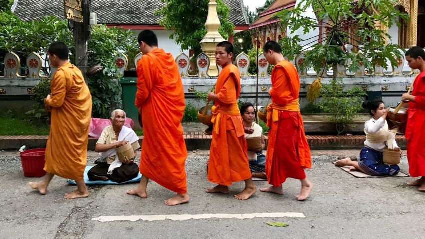 Laos Luang Prabang monks