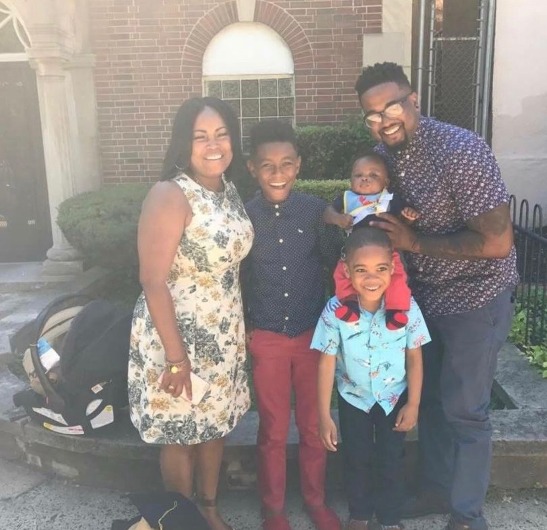 Donte Palmer with his family