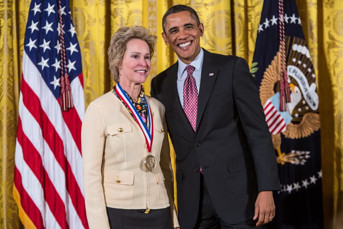 President Barack Obama awards the National Medal of Technology and Innovation to Frances H. Arnold in a ceremony at the White House on February 1, 2013.
