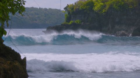 Bourdain Indonesia Travel Minute Pics 3:4