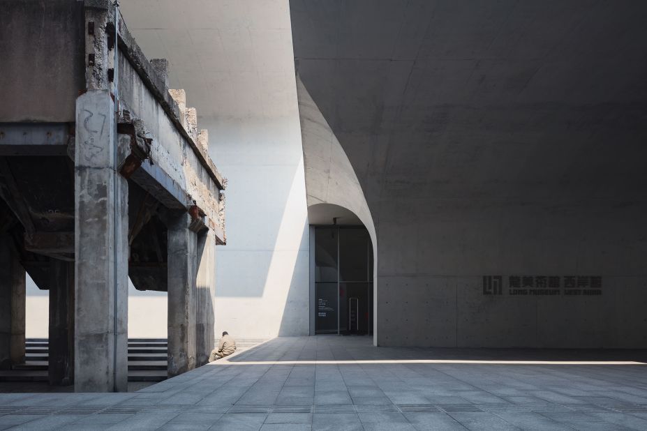 UK Photographer Pawel Paniczko photographed the Long Museum in Shanghai, China designed by Atelier Deshaus. 