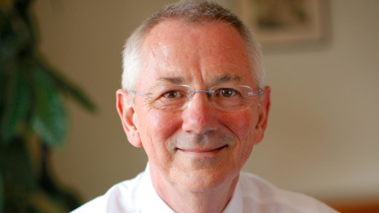 Andrew Steer