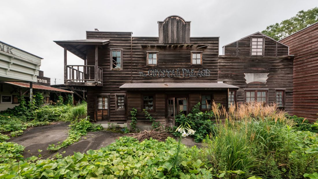 <strong>Abandoned theme park</strong>: Parisian photographer Romain Veillon takes pics of abandoned places across the world. During a visit to Japan in 2016, Veillon visited the eerie "Western Village" theme park -- themed around 1800s America.