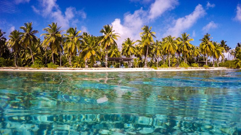 <strong>Cossies Beach: </strong>Way out in the Indian Ocean, the archipelago is comprised of 27 tiny islands. The star is Cossies on Direction Island, a favored pitstop for visiting round-the-world yachts. 