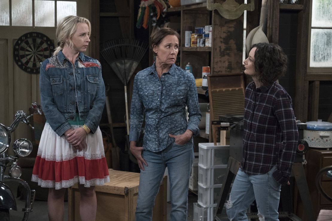 Lecy Goranson, Laurie Metcalf, Sara Gilbert in 'The Conners'