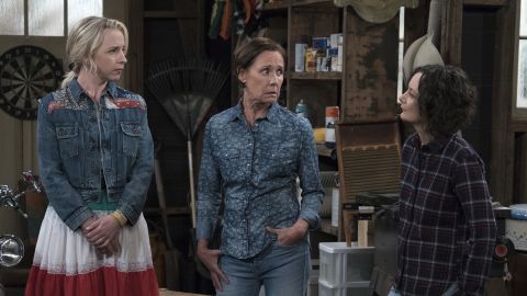 Lecy Goranson, Laurie Metcalf, Sara Gilbert in 'The Conners'