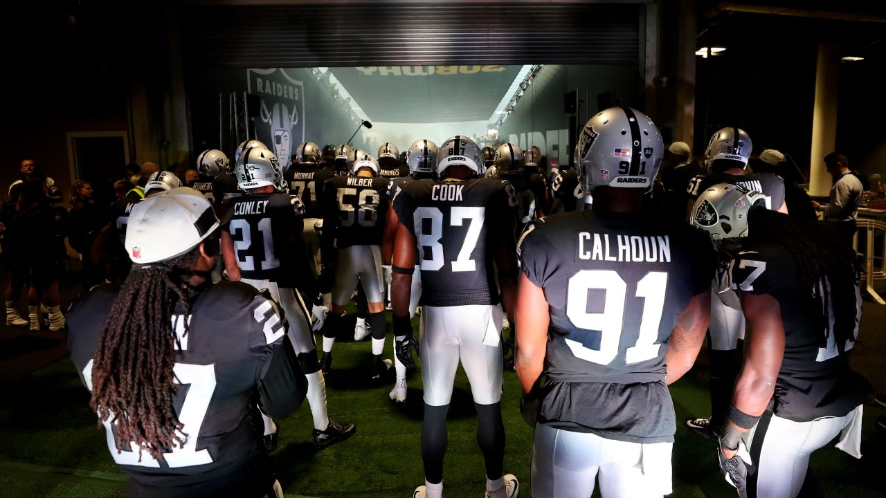 The Oakland Raiders Story (NFL Teams)