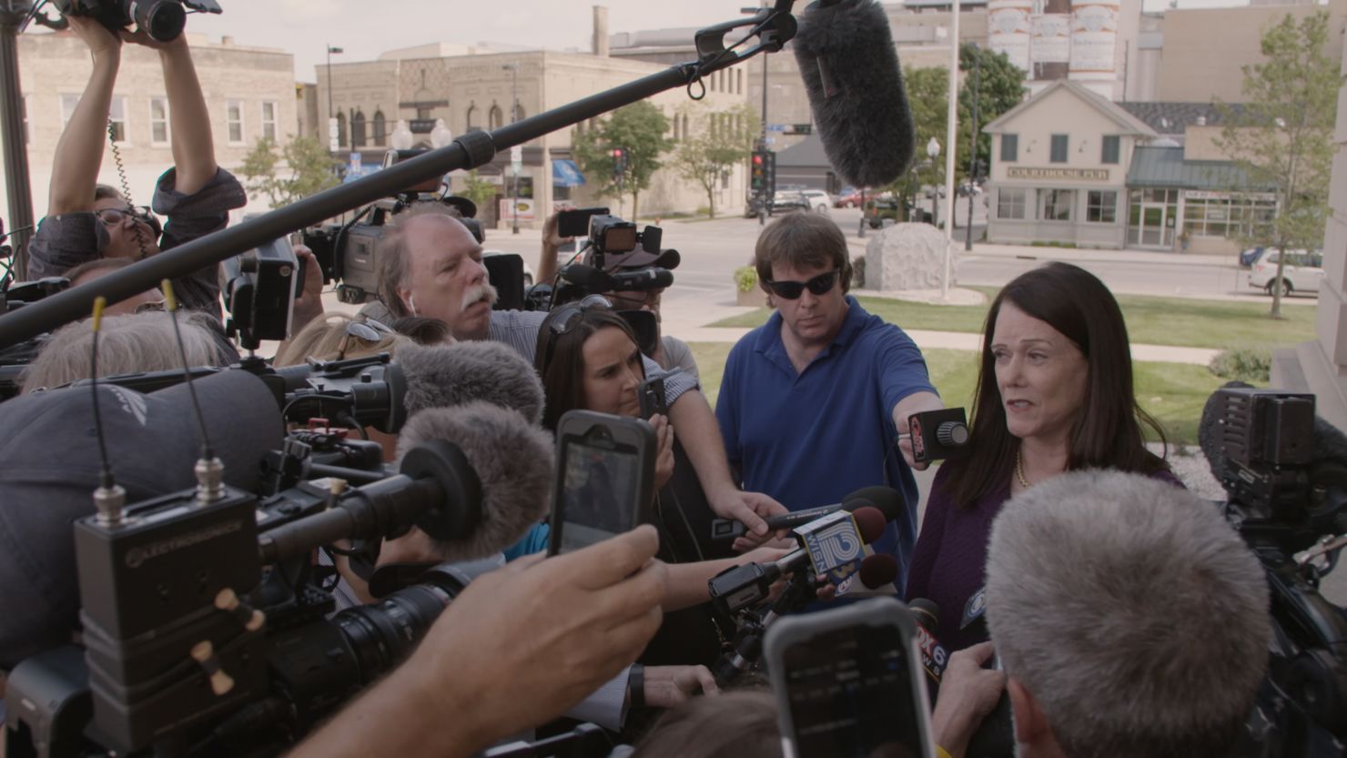  making a murderer part 2 review netflix series picks up trail of