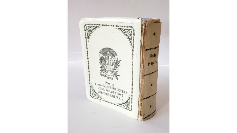 Marilyn Monroe's Jewish prayer book set to be sold for