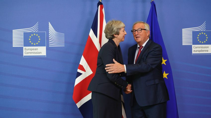 BRUSSELS, BELGIUM - OCTOBER 17:  (R) European Commission President Jean-Claude Juncker shakes hands with British Prime Minister Theresa May as she arrives for a bilateral meeting during Euro Summit on October 17, 2018 in Brussels, Belgium. During the October EU Council Meeting British Prime Minister, Theresa May, will address the assembled 27 EU Leaders on the progress of Brexit negotiations prior to an Article 50 working dinner. The 27 will also meet to discuss negotiations on the deepening of the Economic and Monetary Union, Migration and Internal Security.  (Photo by Pier Marco Tacca/Getty Images)