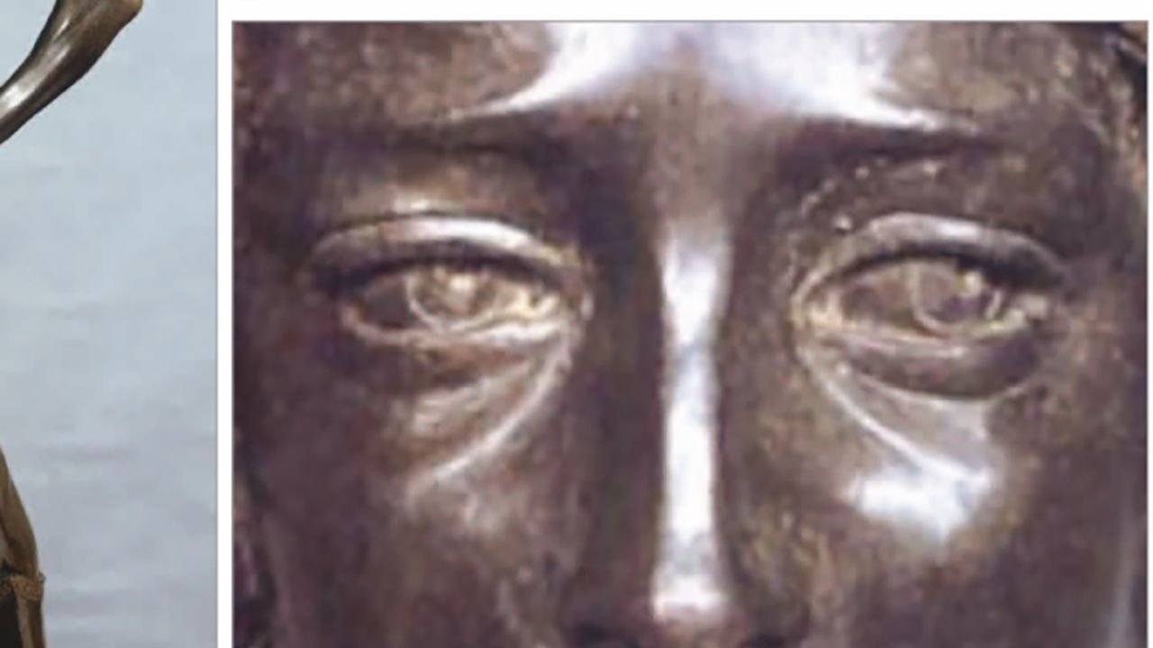 A bronze sculpture of David, reputed to be a depiction of the young Leonardo da Vinci, shows eye misalignment, the study says.