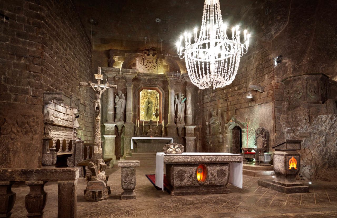 <strong>Wieliczka Salt Mine: </strong>Located in the small city of Wieliczka on the southeastern outskirts of Kraków, this mine is a truly unique engineering marvel, part tribute to the people who carved out its vast caverns and part work of art in its own right. 