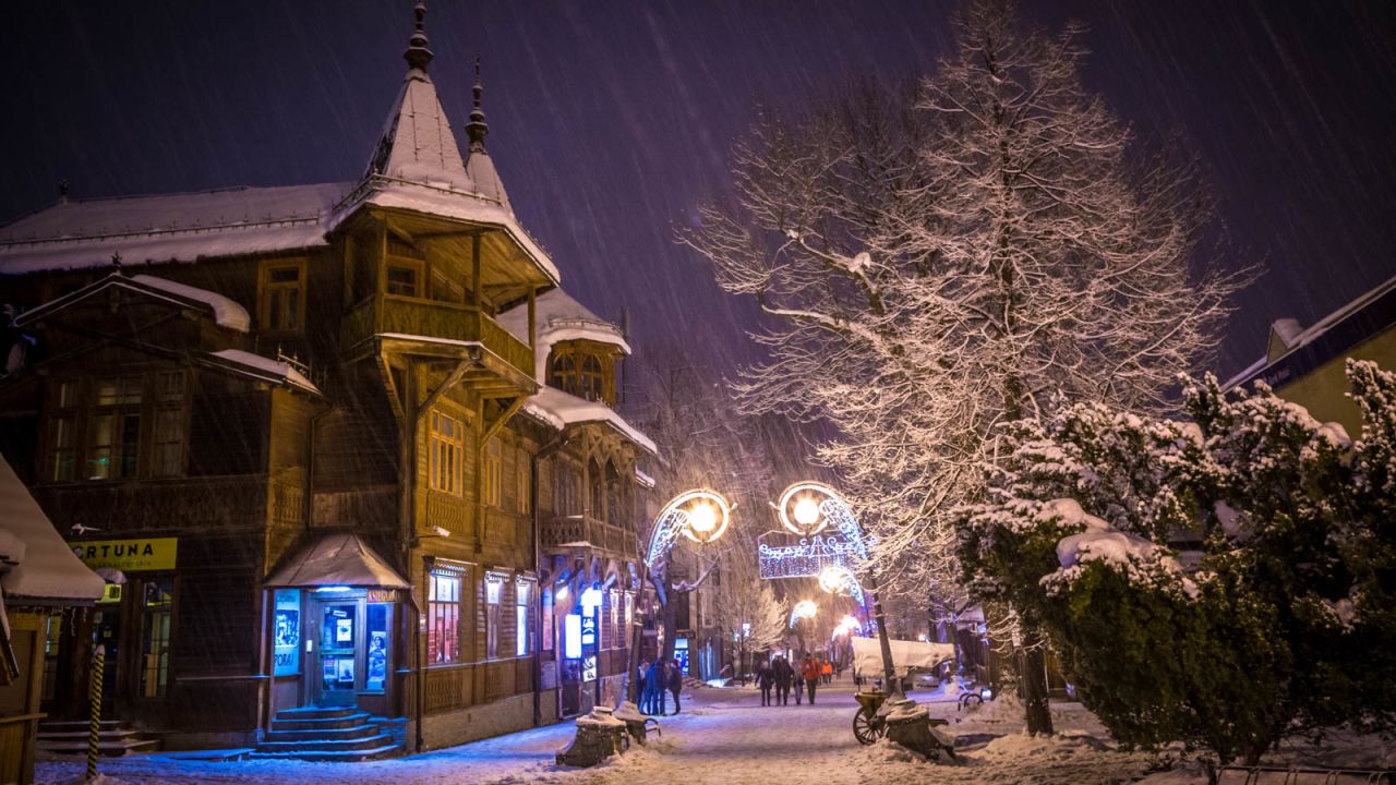 <strong>Zakopane: </strong>The gateway into the natural delights of the Tatras is the small resort city of Zakopane, full of historic wooden villas, plenty of shopping opportunities and access to great ski tracks in winter and numerous hiking trails in summer. 