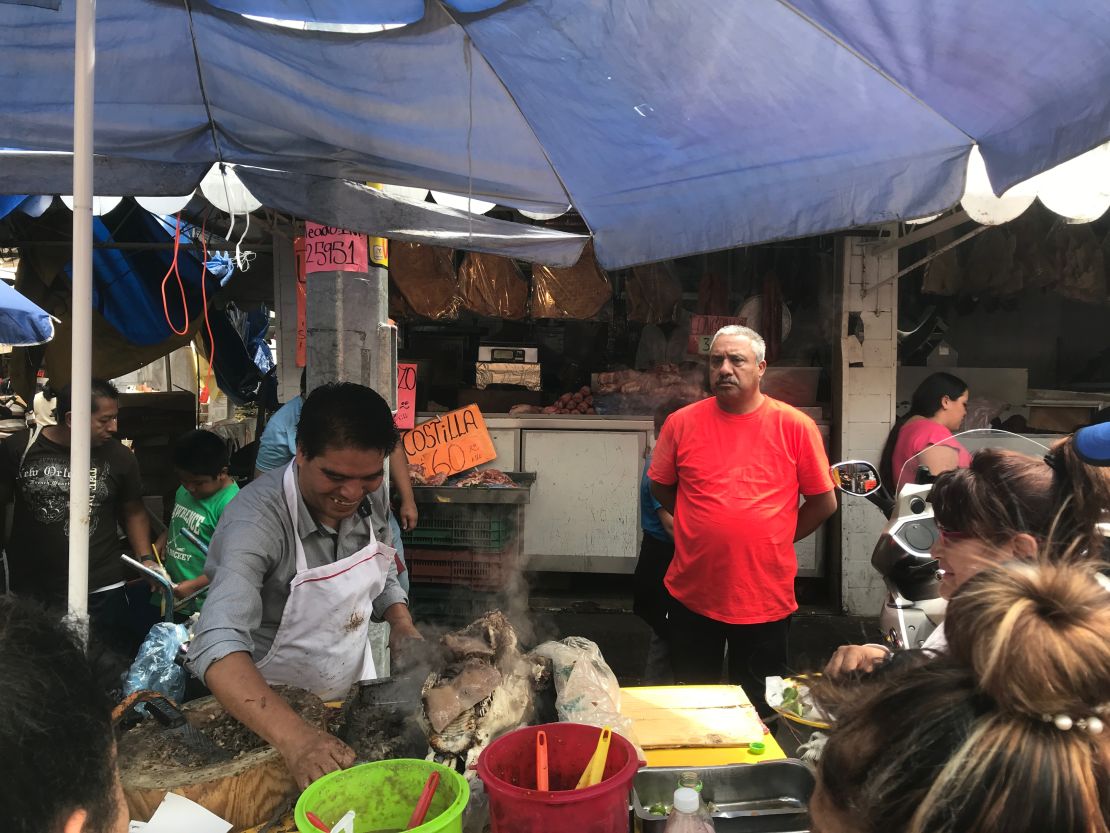 Tacos de cabeza -- beef head tacos -- can be found outside the Nave Mayor, in the road that runs between the market and the meat section.