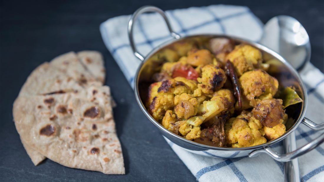 <strong>Aloo gobi</strong>: This cauliflower and potato curry is a Pakistani favorite.