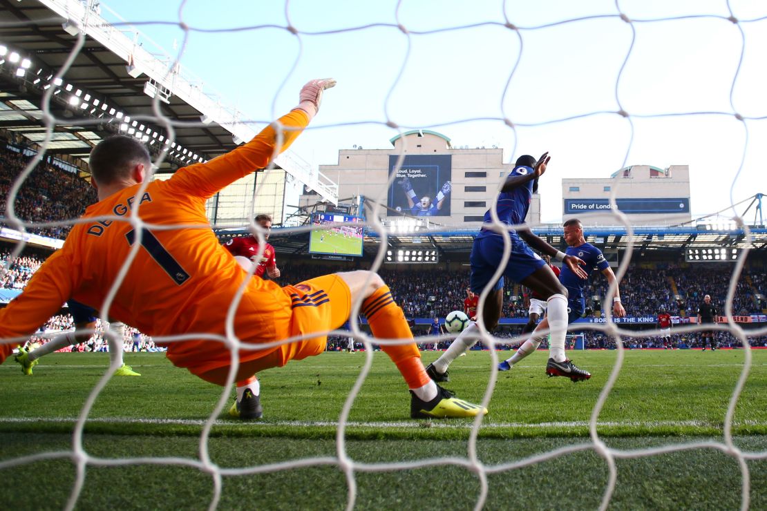 Ross Barkley pounces to score his team's second goal.