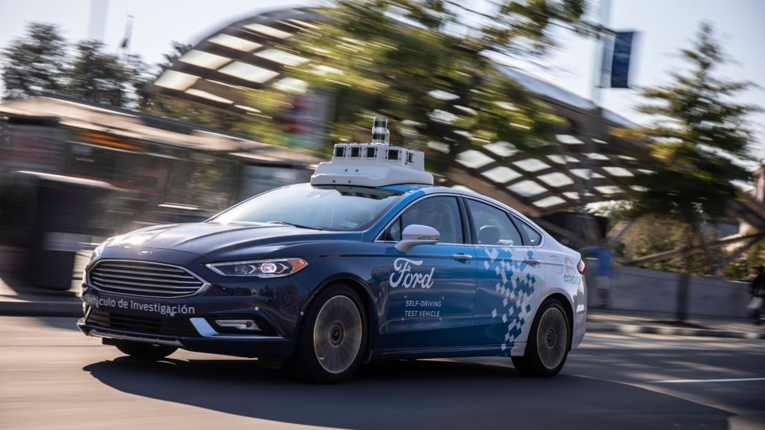 In the United States, Ford is already testing its self-driving cars in Miami and plans to bring them to Washington.