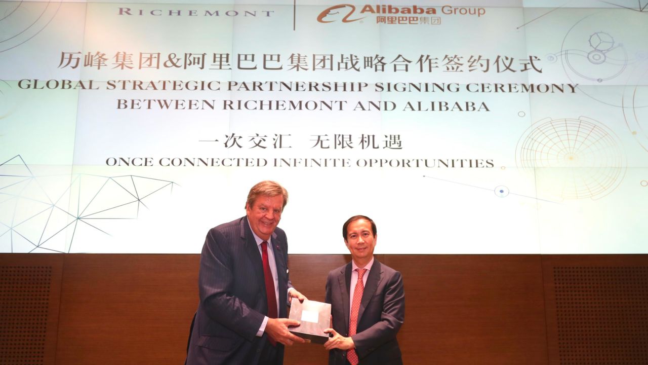 Richemont Chairman Johann Rupert (left) and Alibaba CEO Daniel Zhang (right) at the signing ceremony in Hangzhou, China.