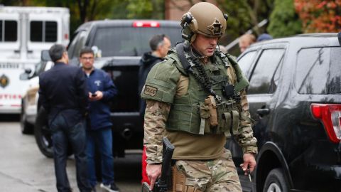 Law enforcement personnel respond to the scene of the synagogue shooting in Pittsburgh on Saturday.