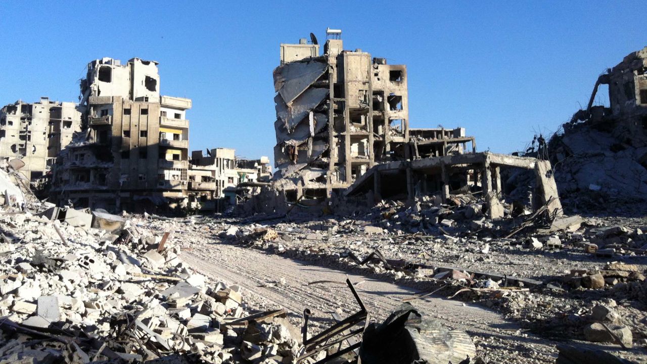 Destroyed buldings are seen in the Khaldiyeh district of Syria's central city of Homs on July 28, 2013. 