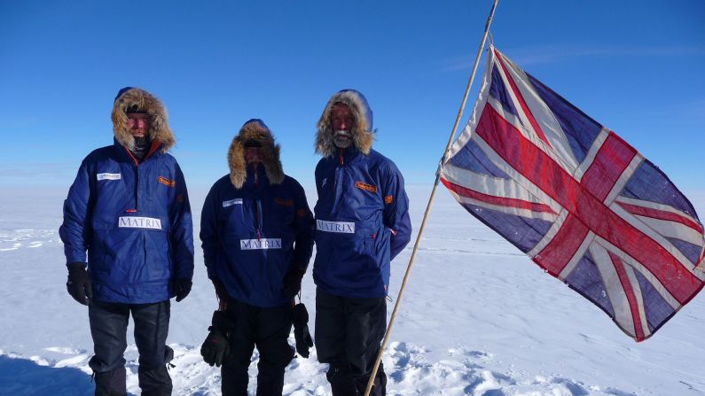 <strong>A century later</strong>: In 2009, Worsley's team also reached 88°23'S and recreated Shackleton's photo, 100 years on. 