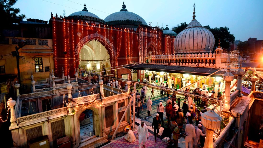 <strong>Nizamuddin Dargah:</strong> This dargah is a focal point for followers of the Sufi Muslim saint Hazrat Khwaja Syed Nizamuddin Auliya. It's located in the lively Nizamuddin West neighborhood.