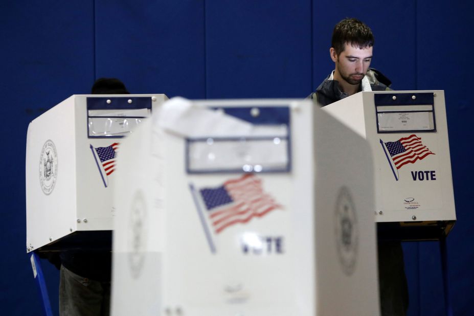 A man fills out a ballot in New York City.