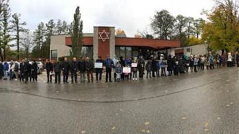 A "Ring of Peace" outside the Temple Har Zion synagogue in Toronto.