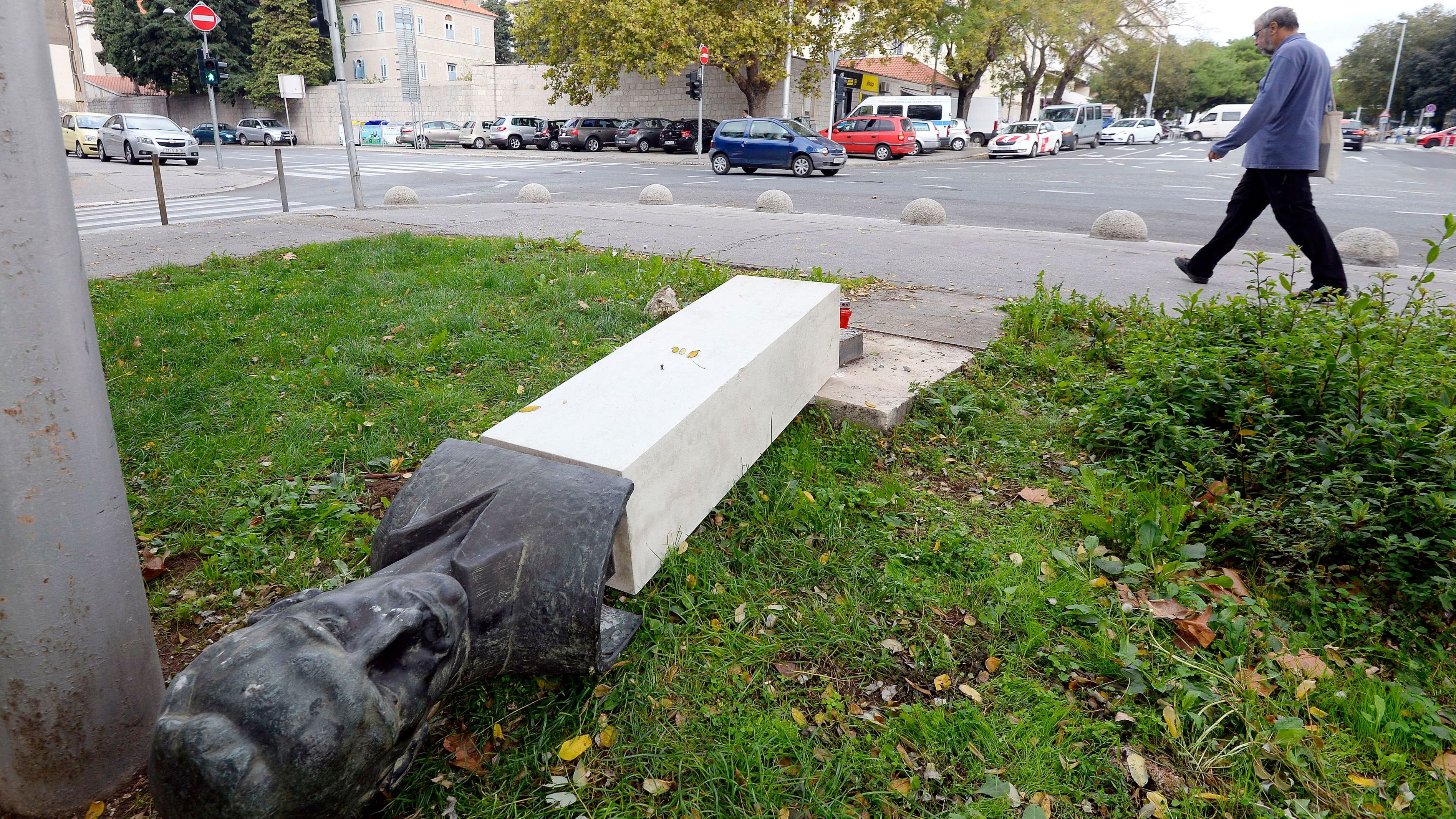 The monument in Split, Croatia was pulled down on Wednesday. 