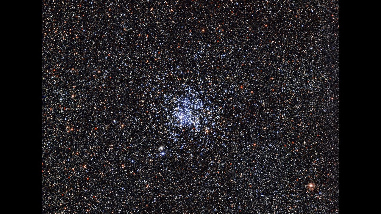 An image of the Wild Duck Cluster, where every star is roughly 250 million years old.