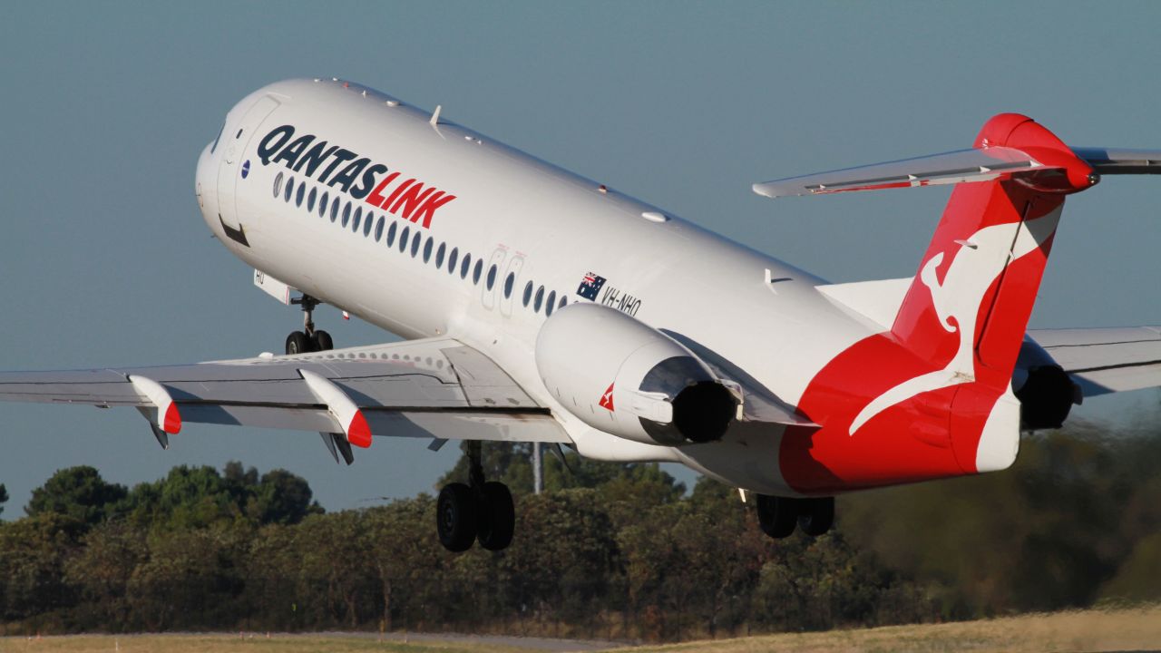 <strong>Best Domestic Airline Service and Best Lounge: </strong>AirlineRatings highlights Qantas' all-time high customer approval rating and innovative Perth to London nonstop service.  