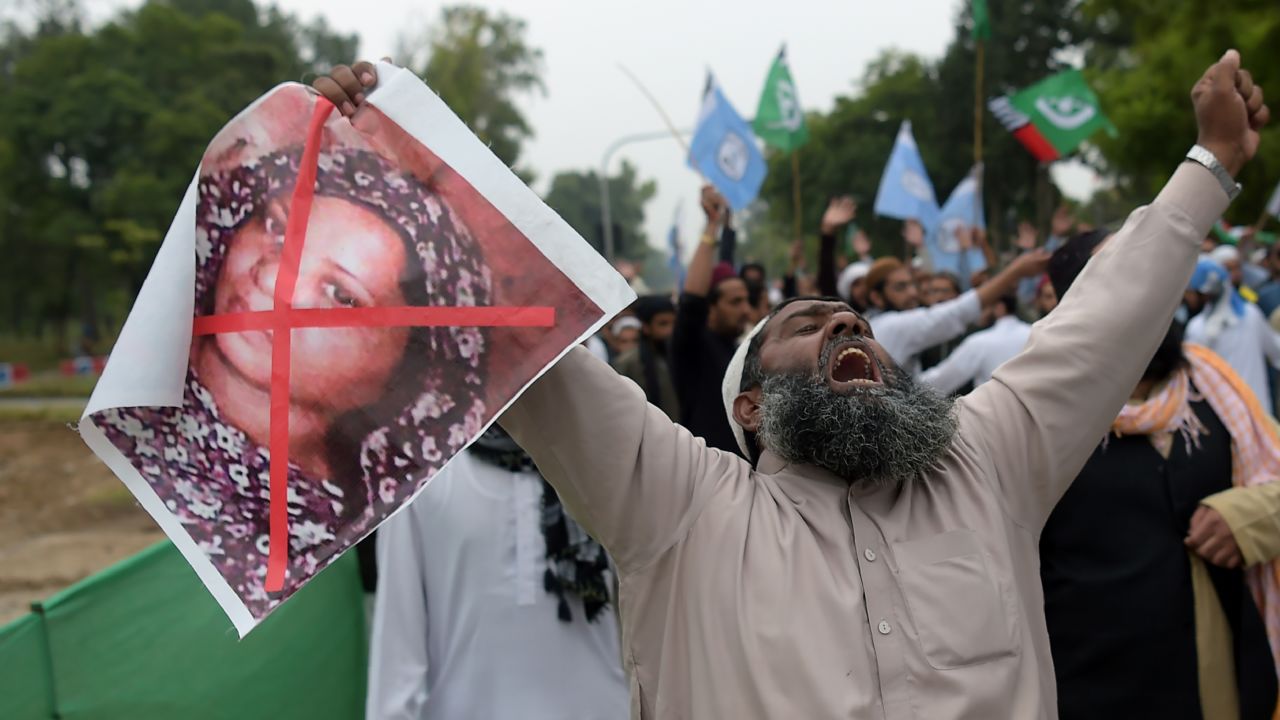 Angry protests greeted Asia Bibi's acquittal in October 2018. 