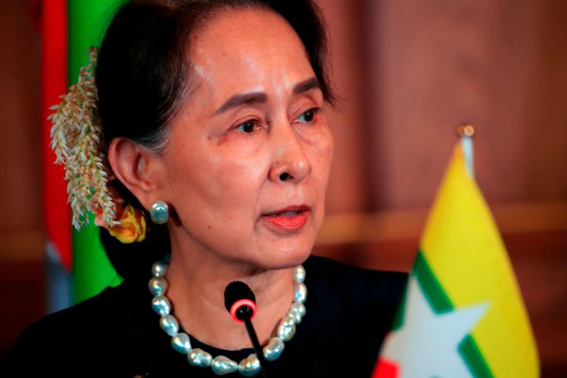 Aung San Suu Kyi To Defend Myanmar In Rohingya Genocide Case | CNN