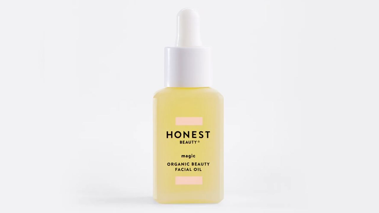 <strong>Beauty and skin care Christmas gift ideas: Honest Beauty Facial Oil ($27.99; </strong><a href="https://click.linksynergy.com/deeplink?id=Fr/49/7rhGg&mid=37389&u1=1218xmas&murl=https%3A%2F%2Fwww.honest.com%2Fbeauty%2Forganic-facial-oil" target="_blank"><strong>honest.com</strong></a><strong>) </strong>