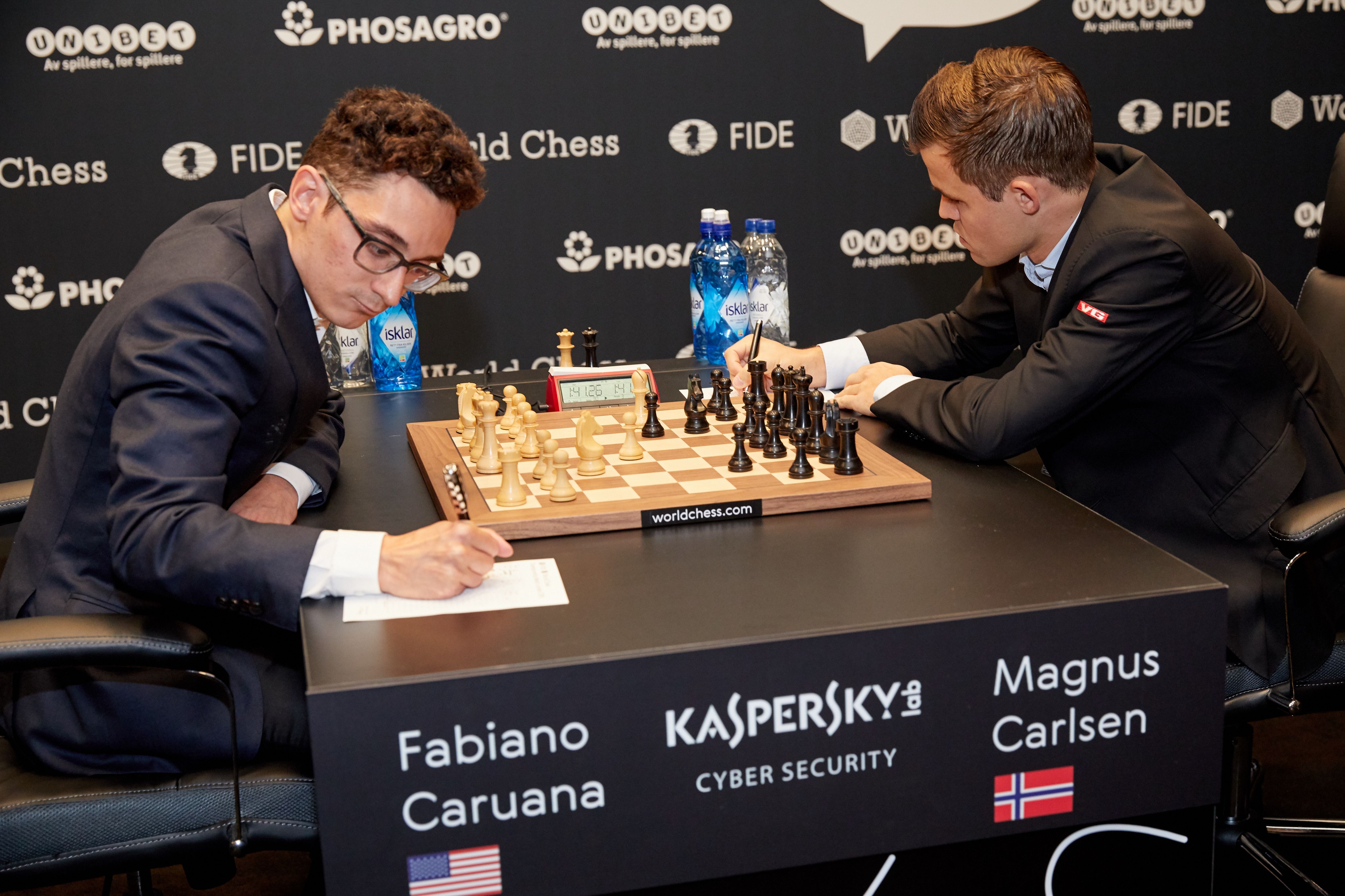 World Chess Championship 2018 Tiebreak Game 1: Magnus Carlsen vs Fabiano  Caruana 